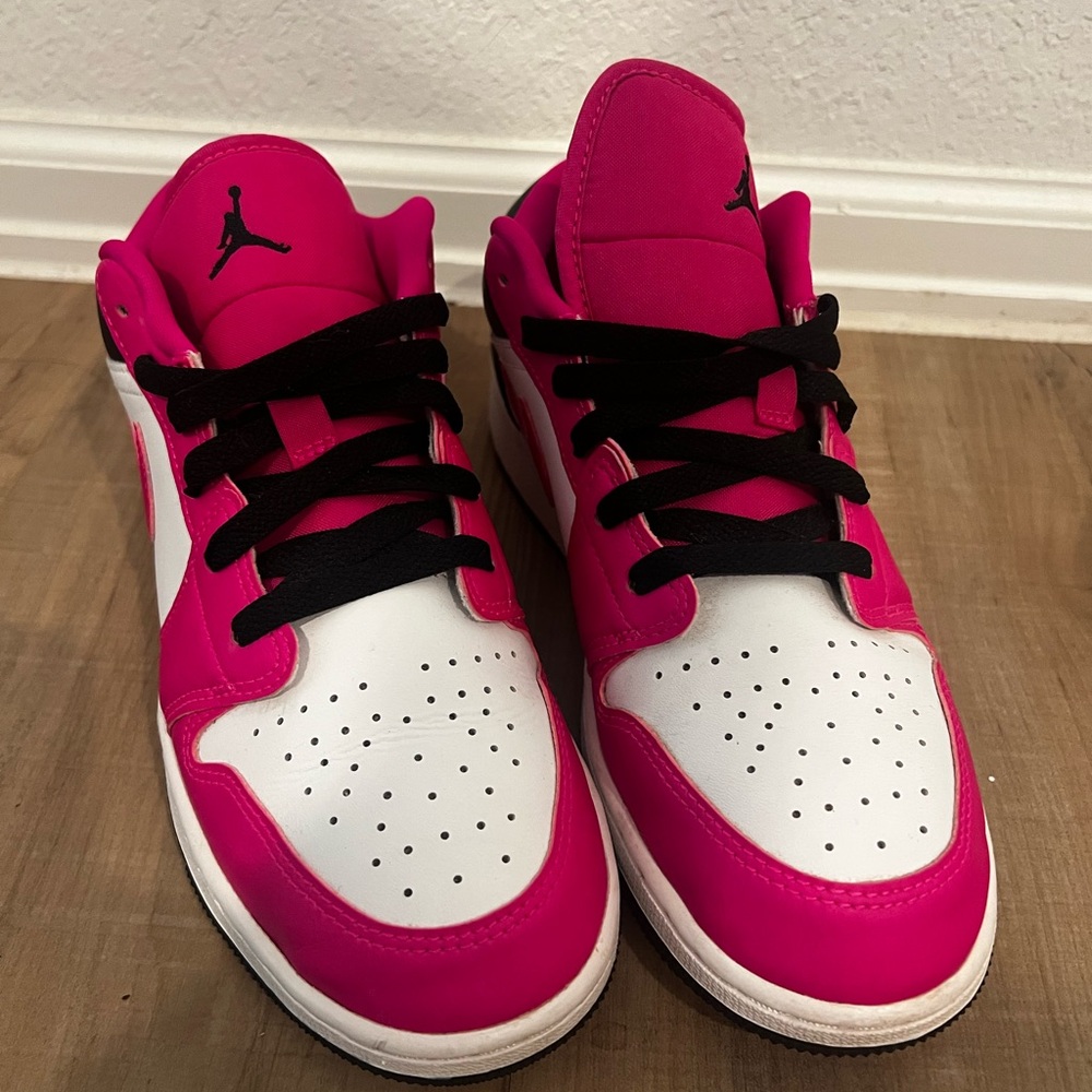 Jordan Kids Black and Red Sneakers